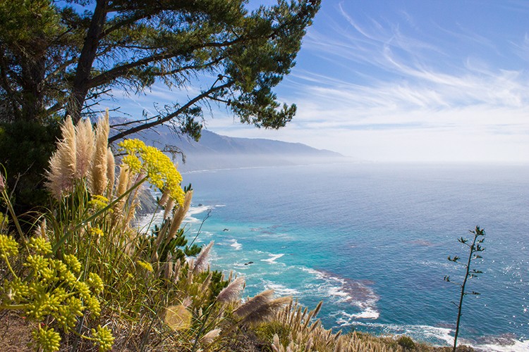 Ronny Behrendt, Kalifornische Küstenstraße (Landschaft, Küstenstraße,   Meer, Sonnenlicht,  Landschaftsfotografie,  Treppenhaus, Wohnzimmer, Wunschgröße, bunt)