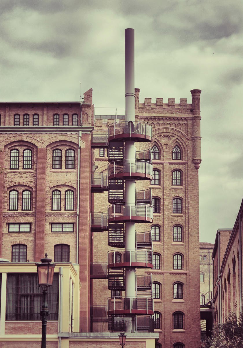 Dick Carlier, FORGOTTEN INDUSTRIES I (Gebäude,Industriegebäude, Backstein,  Architektur, Nostalgie, Fotokunst, Wunschgröße, Wohnzimmer, Treppenhaus, bunt)