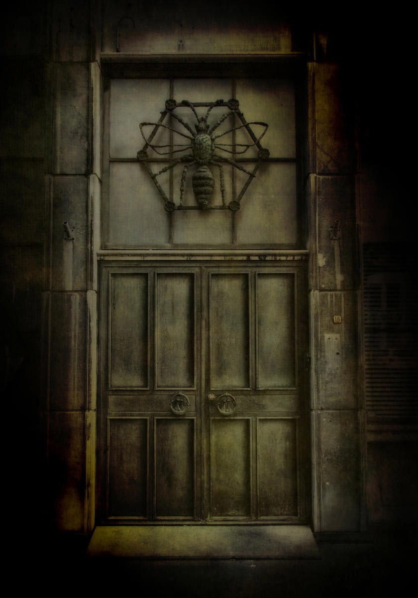 Dick Carlier, FORGOTTEN HOMES I (Gebäude, Tür, Architektur,  Nostalgie, Verfall, Vergessenheit, Fotokunst, Wunschgröße, Wohnzimmer, Treppenhaus, bunt)