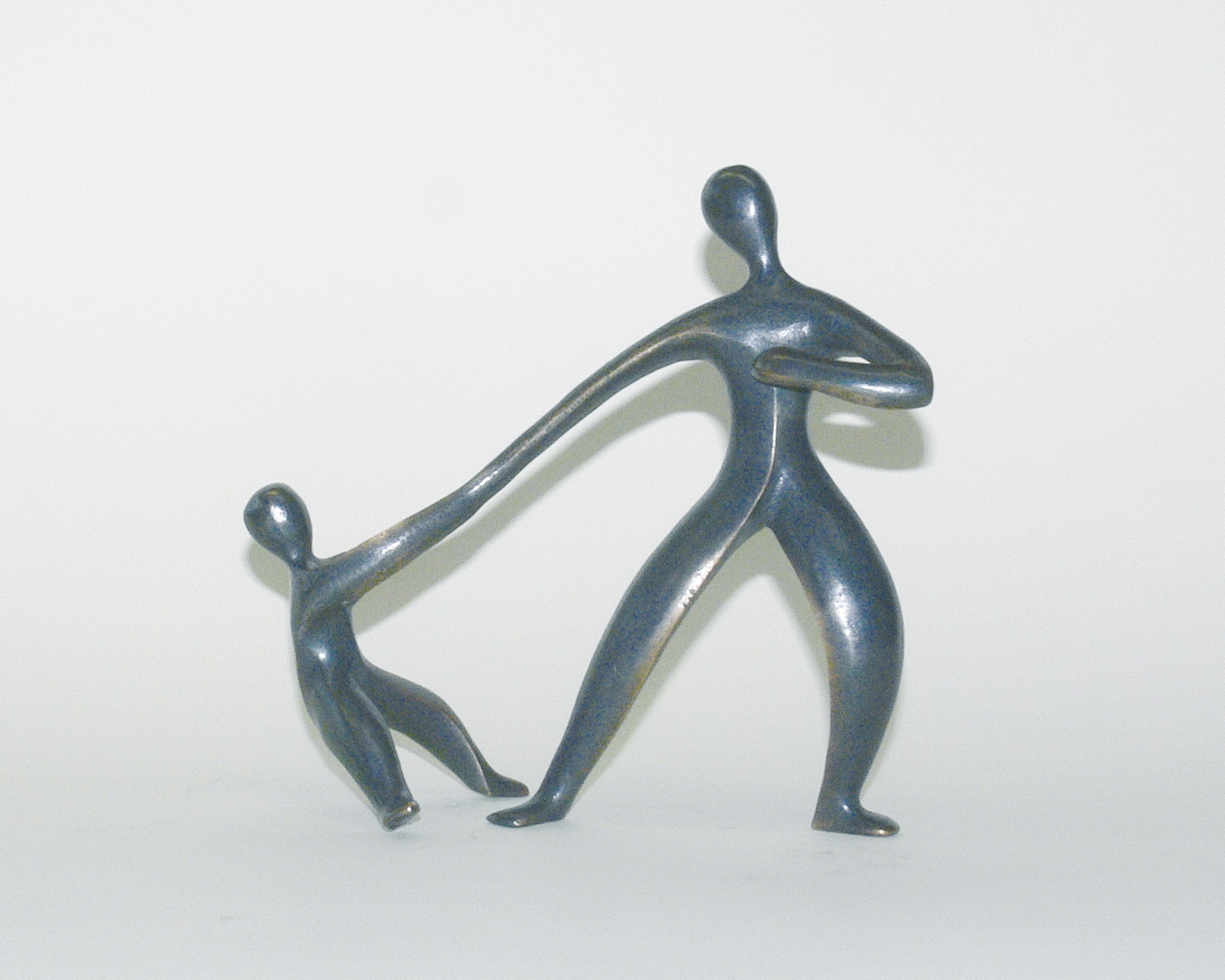 Johannes D. Zoller, Vater - Sohn, 16 x 16cm (Skulptur, Vater und Sohn, Ziehen, Zerren, Figuren, Bronze, limitiert, Wohnzimmer, Büro)