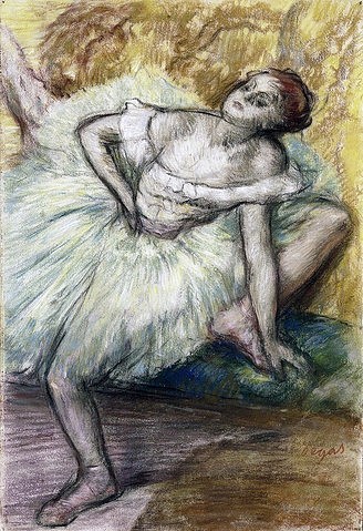 Edgar Degas, Studie einer Tänzerin. 1897-1900 (Degas,Edgar,1834-1917,Christie's Images Ltd,Pastell auf Papier,19. Jahrhundert,Edgar Degas,Ballerina,Tänzerin,Tutu,französischer impressionismus,französisch,impressionistisch,üben,sich dehnen)