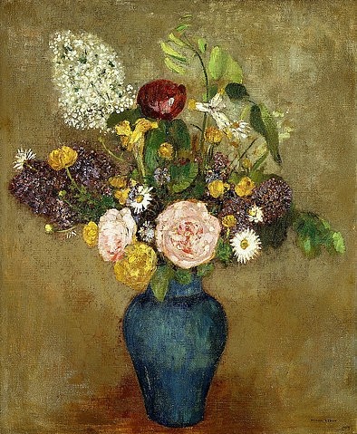 Odilon Redon, Frühlingsblumen in hoher blauer Vase. (Postimpressionismus, Stillleben, Blumenvase, Blüten, Blumen, Frühlingsblumen, floral, klassische Moderne, Malerei, Wohnzimmer, Esszimmer, Treppenhaus, Wunschgröße, bunt)