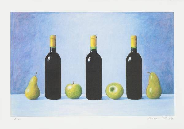 Scholz Andreas Blaues Stilleben/Obst (2000) (Lithographie, handsigniert) (Stillleben, Flaschen, Wein, Alkohol, Birnen, Äpfel, modern, Malerei, zeitgenössisch, Esszimmer, Küche, signiert, bunt)