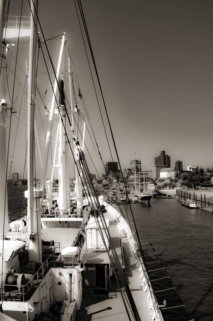 Konfiguration benutzen (Hafenstadt, Hamburg, Schiff, Nostalgie, maritim, Wunschgröße, Fotografie, Wohnzimmer, Treppenhaus, sepia)