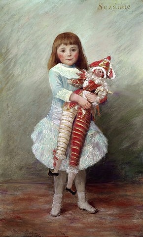 Pierre-Auguste Renoir, Suzanne mit Harlekinpuppe. (Portrait, Mädchen, Kind, Ganzfigur,Puppe, Clown, Harlekin, Spielzeug,  Impressionismus, klassische Moderne, Wunschgröße, Wohnzimmer, Malerei)