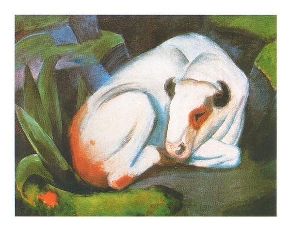 Franz Marc, Stier (Malerei, Expressionismus, weißer Stier, schlafend, Tier, figurativ, klassische Moderne, Wohnzimmer, Arztpraxis, Treppenhaus, blau / bunt)