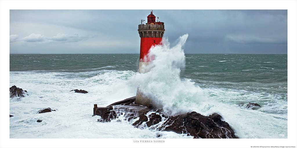 Philip Plisson, Le phare des Pierres Noires - Finistère - Bretagne (Leuchtturm, Meer, Brandung, Frankreich, Atlantik, Gischt, Meeresbrise, Fotokunst, Wohnzimmer, Badezimmer, Treppenhaus, bunt)