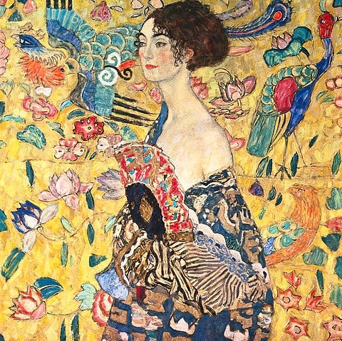 Gustav Klimt, Dame mit Fächer. (D.203). 1917/18 (Klimt,Gustav,1862-1918,Linz,Neue Galerie,Gustav Klimt,19. Jahrhundert,20. Jahrhundert,Österreich,österreichisch,Jugendstil,Art Nouveau,Symbolismus,symbolisch,symbolistic,Frau,Frau, junge,Schönheit,Porträt,Portrait,asiatisch,Fächer,Kimono,Schulter,Stoff,Vö)