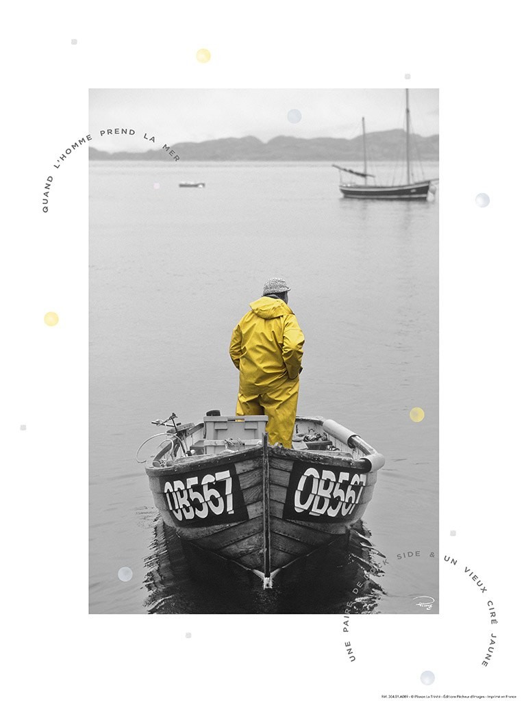 Philip Plisson, Retour de pêche (Meer, Meeresbrise, Heimkehr, Fischerboot, Fischer, Ölkleidung, Colorspot, Treppenhaus,  Wohnzimmer, Frankreich, Fotokunst, schwarz/weiß/gelb)