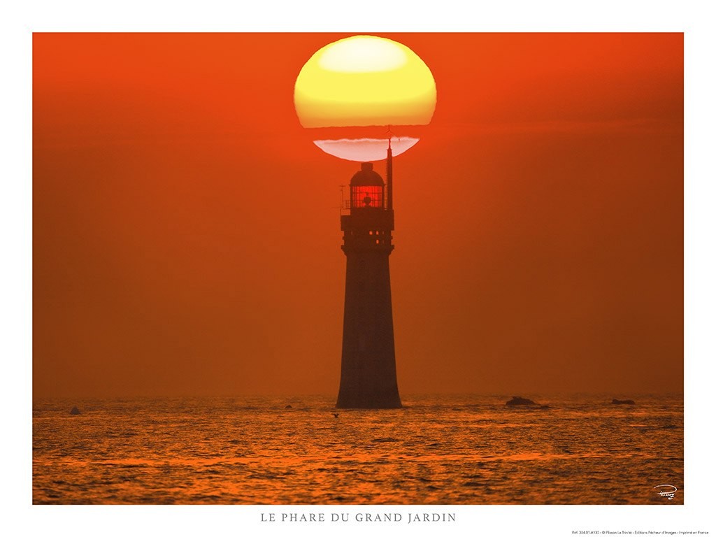 Philip Plisson, Le phare du Grand Jardin (Leuchtturm, Meer, Abendszene, Sonnenuntergang, Treppenhaus, Bretagne, Atlantik, Fotografie, Wohnzimmer, orange)