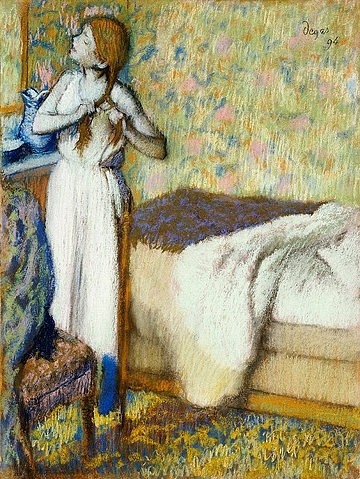 Edgar Degas, Morgentoilette. 1894 (Degas,Edgar,1834-1917,Christie's Images Ltd,Pastell auf Papier,19. Jahrhundert,Impressionismus,? Christies Images 2003,Edgar Degas,Toilette Matinale,Bett,Schlafzimmer,sich kämmen,Zopf flechten,Haare,Frau,natürliches Licht,Tapete,Interieur,Pastell,Muster,)