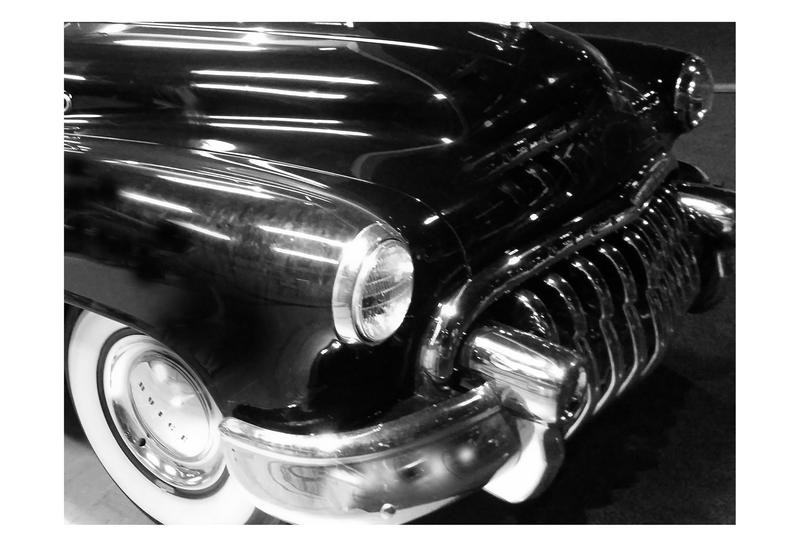 Sheldon Lewis, POLISHED (Oldtimer, Kühlergrill, Chrom, retro, Fotokunst, Treppenhaus, Wohnzimmer, Wunschgröße, schwarz/weiß)