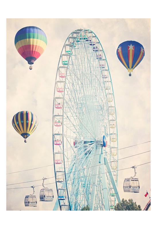 Ashley Davis, FERRIS WHEEL BALLOONS (Riesenrad, Seilbahn, Freizeitpark, Heißluftballons, schweben,  Wohnzimmer, Treppenhaus, modern, Fotokunst, Wunschgröße, bunt)