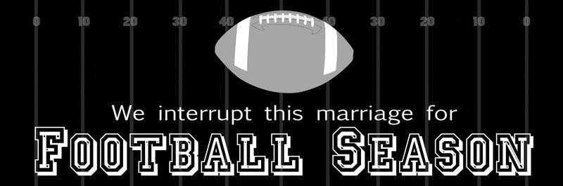 Lauren Gibbons, FOOTBALL SEASON (Schild, Männersache, Sport, Fußball, Schriftzug, Typografie, Wunschgröße, schwarz/weiß)