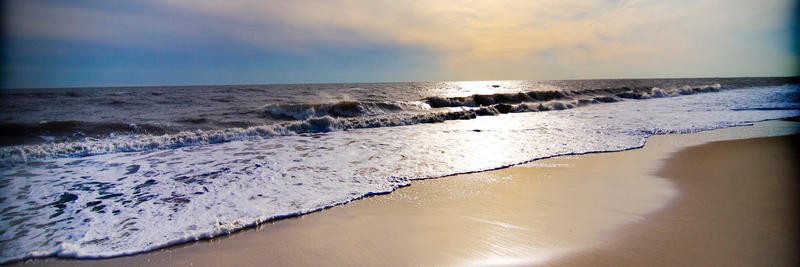 Suzanne Foschino, SILENCE II (Meer, Strand, Wellen, Gischt, Sonnenuntergang, Stille, maritim, Meeresbrise, Wohnzimmer, Treppenhaus, Arztpraxis, Fotografie, Wunschgröße, bunt)