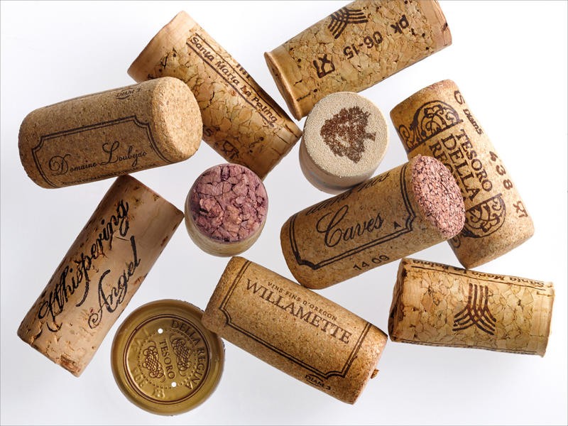 Barry Seidmann, TEN CORKS (Stillleben, Weinkorken, Korken,   Küche, Esszimmer, Gastronomie, Bar, Fotokunst, Wunschgröße,)