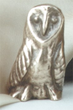 Peter Fonteyne, Schleiereule, 5,5cm (Eule, Schleiereule, Greifvogel, Vogel, Figur, Skulptur, Bronze, Metall,)