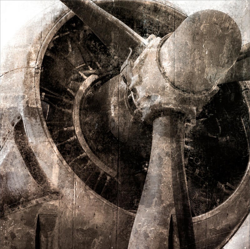 Kimberly Allen, AIRCRAFT II (Flugzeug, Propeller, Fotokunst, Nahaufnahme, Nostalgie, Grafik, Wohnzimmer, Treppenhaus, Schlafzimmer,  Wunschgröße, beige/sepia)