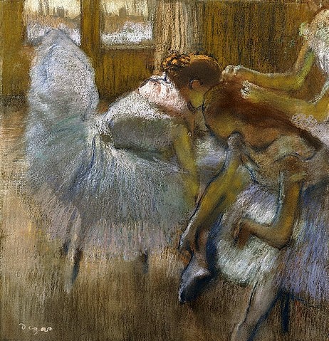 Edgar Degas, Tänzerinnen sich ausruhend (Danseuses au Repos). Um 1885 (Impressionismus,Pastell/Papier,an den Ecken auf Karton montiert,Degas,Edgar,1834-1917,19. Jahrhundert,Christie's Images Ltd,Edgar Degas,Ballerina,Ballett,Balletttänzerinnen,Balletttänzerin,Tanz,Tänzerin.Tänzerinnen,Pastell,Pause,pausieren,Tütü,sich dehnen)