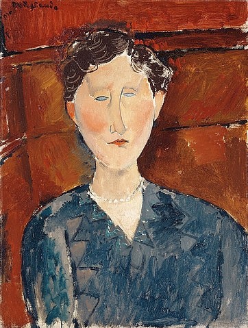 Amadeo Modigliani, Porträt einer Frau in einer blauen Bluse. Um 1916 (Modigliani,Amadeo,1884-1920,Christie's Images Ltd,Öl auf Leinwand,20. Jahrhundert,Amedeo Modigliani,Brustbild,Frau,Kopf und Schultern,kurzhaarig,Halskette,Kette,blau,braun,ernst,ernsthaft,blaue Augen,zickzack)