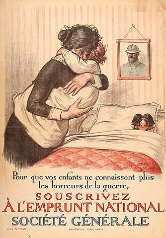 Georges Redon, Souscrivez à l'Emprunt National. Frankreich, 1917 (Devambez, Paris) (Essen,Museum Folkwang,Farblithographie,20. Jahrhundert,Plakatkunst,Politische Propaganda,Redon,Georges,1869-1943,Folkwang Museum,Folkwang,Georges Redon,Mutter,Kind,Vater,Soldat,Erster Weltkrieg,Krieg,ins Bett bringen,Staatsanleihe,Frankreich,Schrecken des)