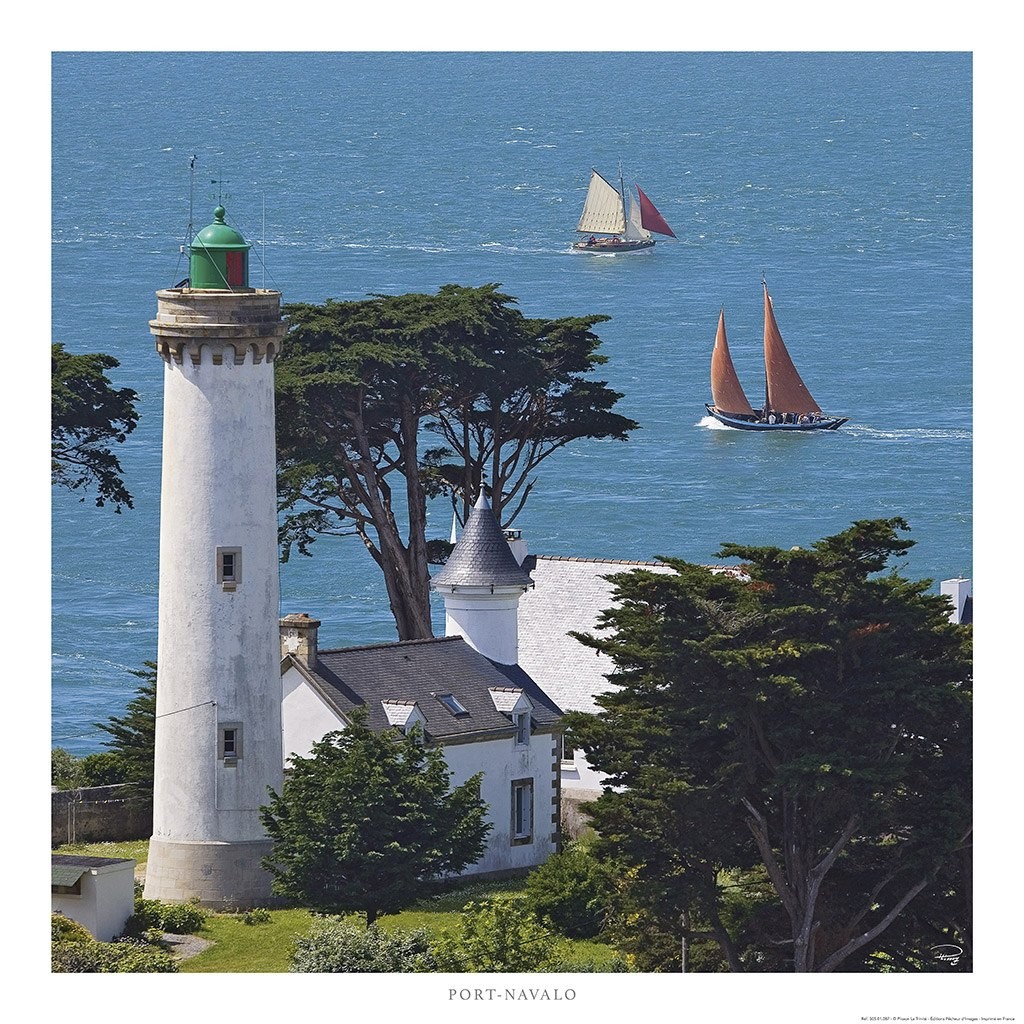 Philip Plisson, Sous le phare de Port-Navalo - Bretagne (Leuchtturm, Meer, Segelschiffe, Urlaub, Frankreich, Atlantik,  maritim, Meeresbrise, Fotografie, Wohnzimmer, Badezimmer, Treppenhaus, bunt)