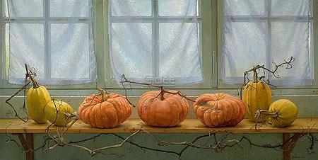 Joke Frima, Sweet Waiting (Malerei, Stillleben, Kürbisse, Fensterbank, Herbst, Gemüse, naturalistisch, Küche, Esszimmer, Gastronomie, bunt)