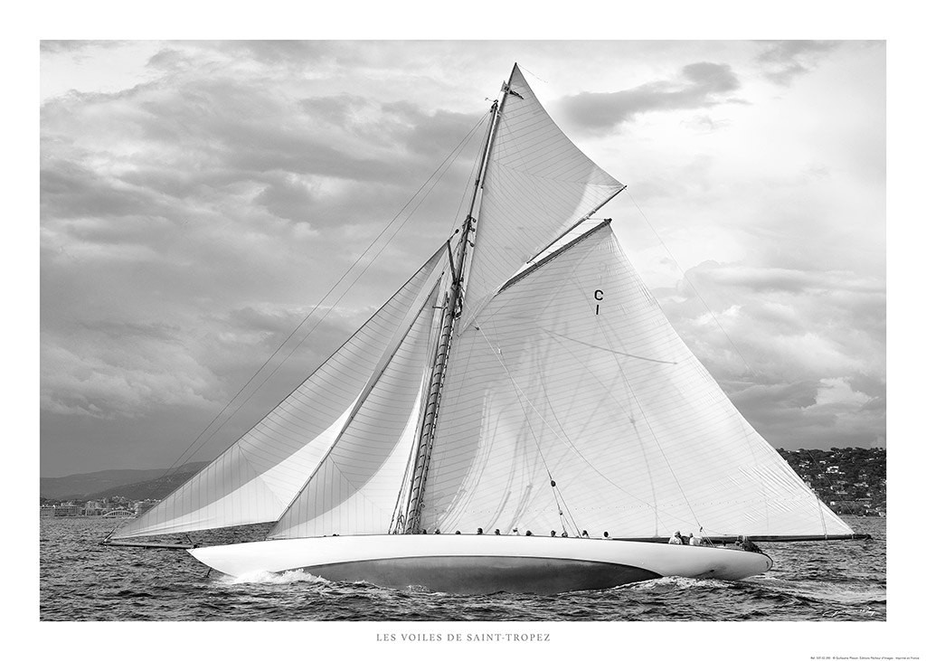 Guillaume Plisson, Les Voiles de Saint-Tropez (Segelboot, Segel, Wind,  Segelsport, Meeresbrise, Nostalgie, Treppenhaus, Badezimmer, Wohnzimmer, Fotokunst, schwarz/weiß)