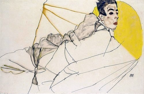 Egon Schiele, Liegender Knabe (Erich Lederer). 1913 (Schiele,Egon,1890-1918,Wien,Museum Leopold,20. Jahrhundert,Expressionismus,Bleistift und Gouache,auf Papier,Egon Schiele,Anzug,mann,liegen,gelb,zur Seite schauen,Erich Lederer)