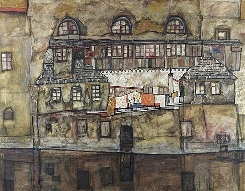 Egon Schiele, Hauswand am Fluss. 1915. (Wunschgröße, Malerei, Landschaft, Flusslandschaft,  Häuser, Wäscheleine, Klassische Moderne, Expressionismus, Wohnzimmer, Treppenhaus, bunt)