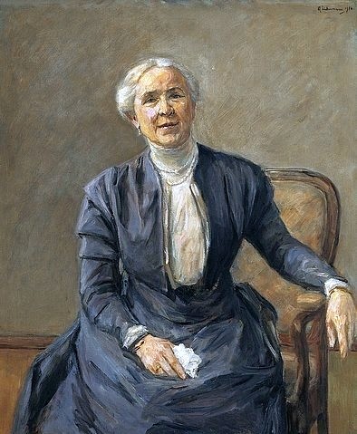 Max Liebermann, Bildnis Frau Adele Wolde. 1910. (Liebermann,Max,1847-1935,Öl auf Leinwand,20. Jahrhundert,Impressionismus,deutscher,Kunsthalle Bremen,alte frau,dame,bürgertum,bremerin,bremer,lächeln,sitzend,sessel,bürgerlich,oberschicht)