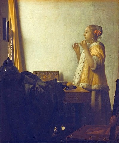 Jan Vermeer van Delft, Junge Dame mit Perlenhalsband. Um 1662/65 (Berlin,Gemäldegalerie,Vermeer van Delft,Jan,1632-1675,Öl auf Leinwand,Vermeer van Delft, Jan Vermeer,17. Jahrhundert,Niederlande,Barock,Innenraum,Interieur,Frau,Junge Frau,Schmuck,sich betrachten,Eitelkeit,Schönheit,Puderquaste,sich schmücken,Vergänglichk)