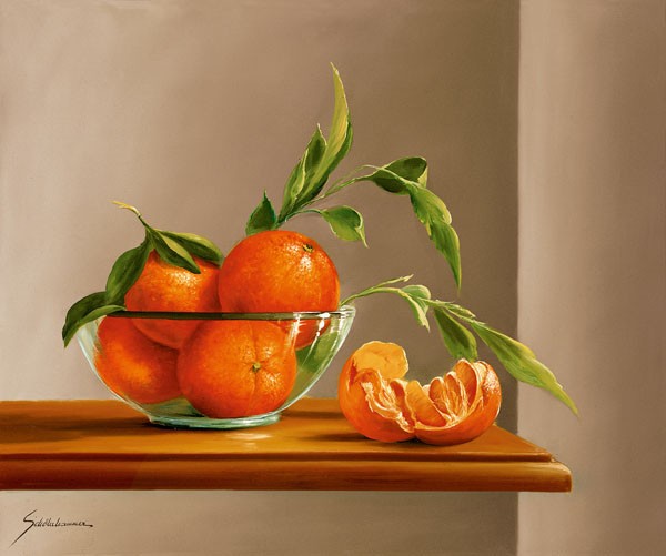 Heinz Schölnhammer, TANGERINEN MIT GRÜN (Tangerinen, Mandarinen, Zitrusfrüchte, Obstschale, Stillleben, Realismus, Wunschgröße, Esszimmer, Wohnzimmer, Küche, Treppenhaus, Malerei, orange/bunt)