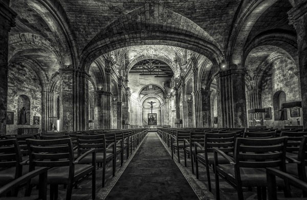 Vladimir Kostka, Church in Cuba (Kirche, Architektur, Kirchenschiffe, mystisch, Kuba,  Fotokunst, Wunschgröße, Wohnzimmer, Treppenhaus, schwarz/weiß)