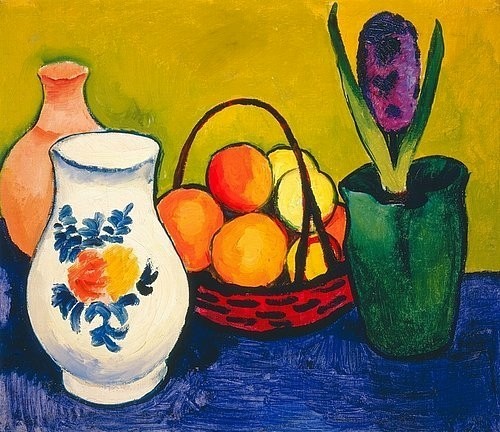 August Macke, Weißer Krug mit Blumen und Früchten. 1910 (Stillleben,20. Jahrhundert,Öl auf Leinwand,Kochel,Franz-Marc-Museum,1887-1914,Macke,August,Obststillleben,Macke, August 1887-1914,Blume,Hyazinthe,Orangen,Obst,Blauer Reiter,farbenfroh,bunt,heiter,Vase)