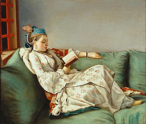 Jean-Étienne Liotard, Bildnis der Maria Adelaide, lesend. (Klassizismus, Portrait, Kostüm, junge Frau, Diwan, Lesende, Buch, orientalisch,  Wunschgröße, Wohnzimmer, Klassiker)