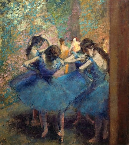 Edgar Degas, Die blauen Tänzerinnen. Gegen 1893 (Degas,Edgar,1834-1917,Paris,Musée d'Orsay,Öl auf Leinwand,19. Jahrhundert,Tanz,Degas, Edgar Degas,Impressionismus,Tänzerin,Tänzerinnen,blau,Ballett,Bühne,Ballerina,Ballerinas,Tutu,warten,Auftritt,Spitzenschuhe,Gruppe, französischer impressionismus,französ)