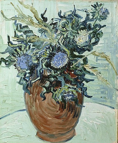Vincent van Gogh, Strauss von Disteln. 1890. (Gogh,Vincent van,1853-1890,Tokyo,Collection Suzuki,Öl auf Leinwand,Gogh,Vincent van Gogh,19. Jahrhundert,Postimpressionismus,Blumenstillleben,Blumenstilleben,hellblau,Blumenvase,Vase,Feldblumen,Bauernstrauß,Blumenstrauß,Distel,pastos,Blumen)