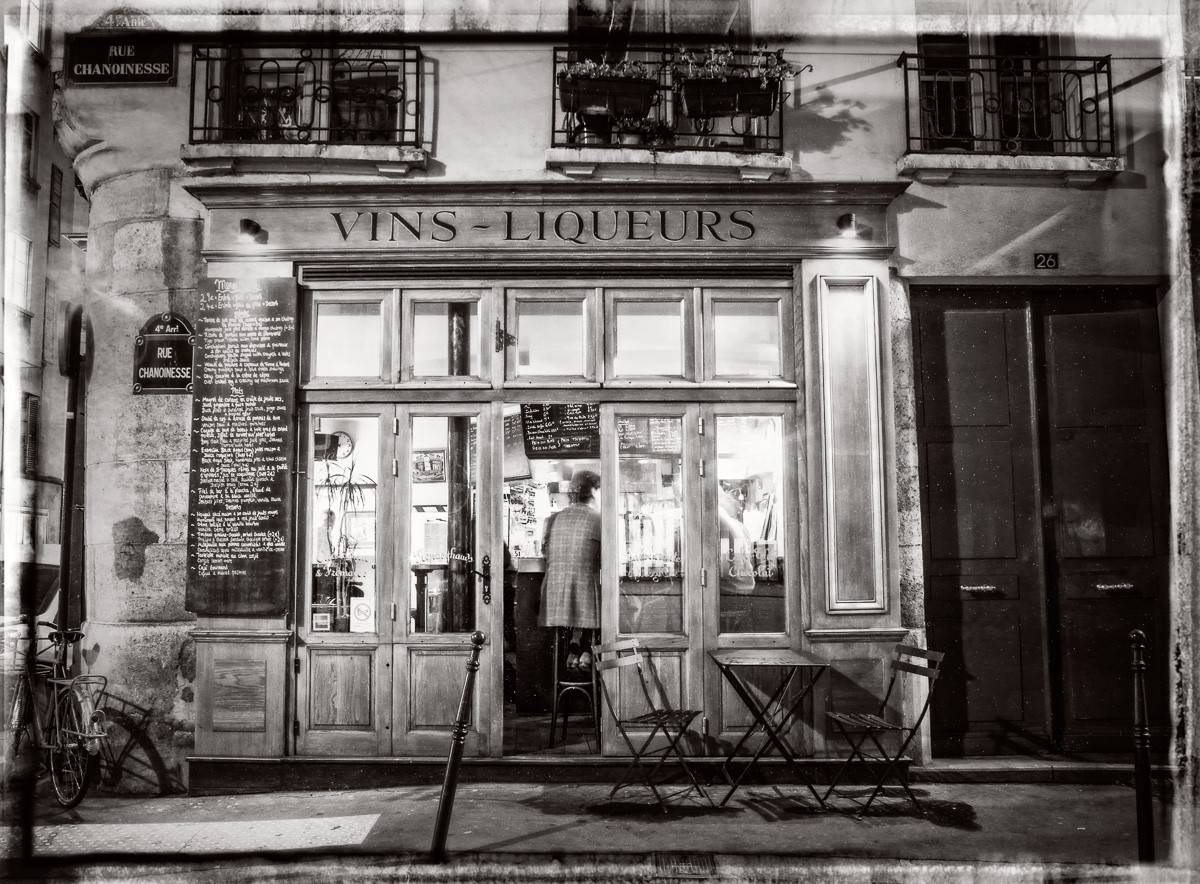 Konfiguration benutzen (Geschäft, Laden, Vinothek, Weinhandel, Nostalgie, Montmatre, Paris, Nostalgie, Fotografie, Fotokunst, Wunschgröße, Wohnzimmer, Treppenhaus, schwarz/weiß)