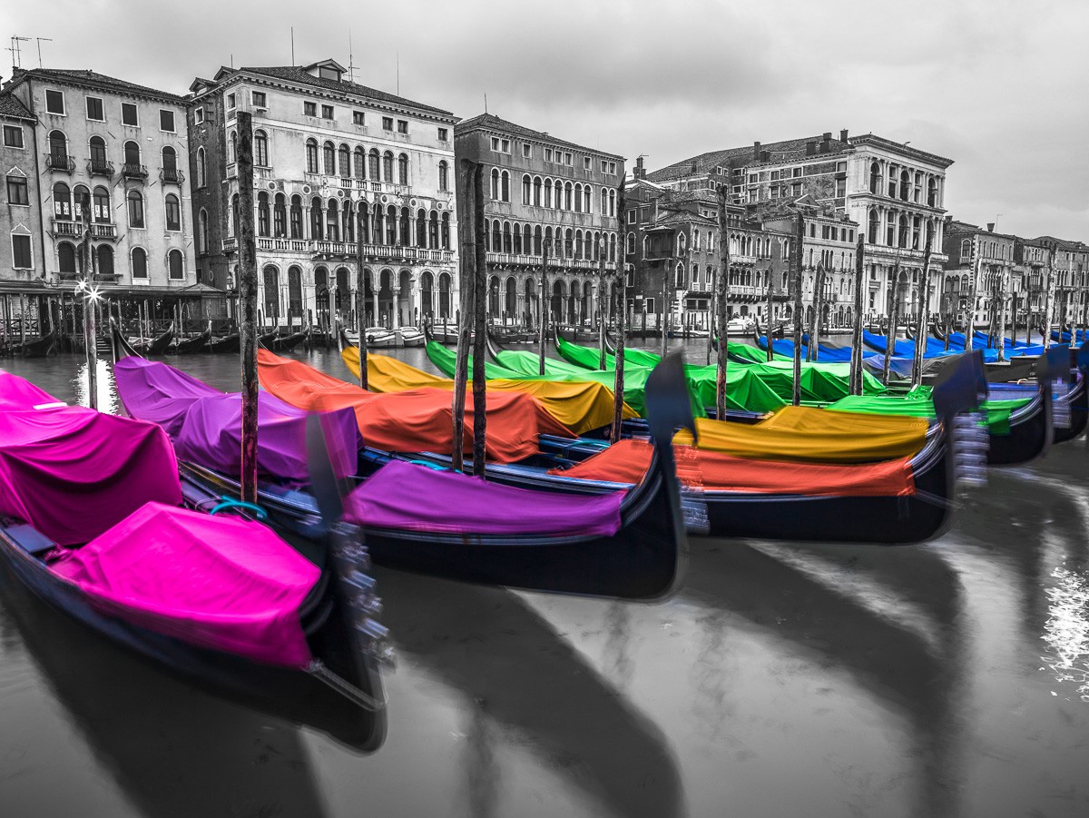 Konfiguration benutzen (Venedig, Städte, Italien,  Canal Grande, Paläste, Architektur, Gondeln, regenbogenfarben, Colorspot, Photokunst, Wunschgröße, Wohnzimmer, schwarz/weiß/neon)