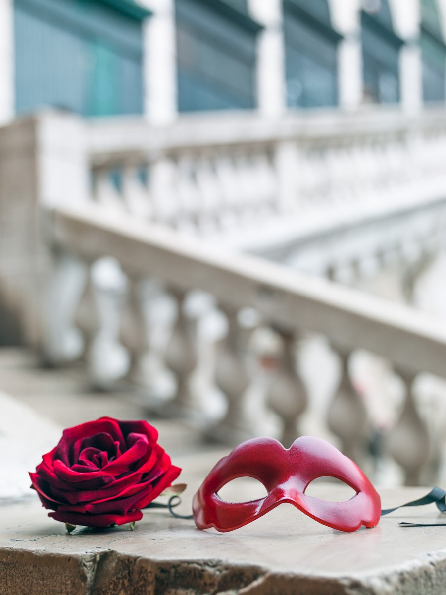 Konfiguration benutzen (Brücke, Venedig, Rialto, rote Rose, rote Maske, Karneval, Liebe, Wunschgröße, Fotokunst, Wohnzimmer,)
