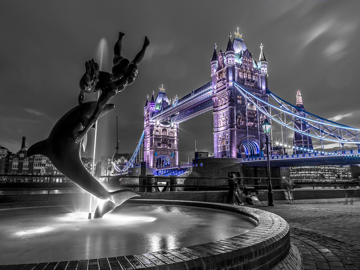 Konfiguration benutzen (Großstädte, Metropole, London, Brücke, Nachtszene, Pfeiler,  Beleuchtung, Wahrzeichen, Architektur,  Colorspot, Wunschgröße, Fotokunst, Wohnzimmer, Treppenhaus, schwarz/weiß/violett)