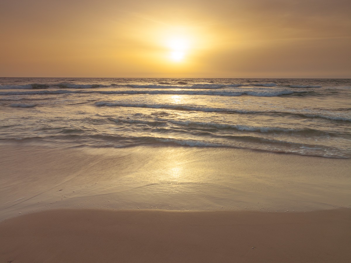 Konfiguration benutzen (Strand, Sand, Meer, Wellen, Sonnenuntergang, Horizont, Wunschgröße, Fotokunst, Wohnzimmer, Badezimmer, Treppenhaus, bunt)