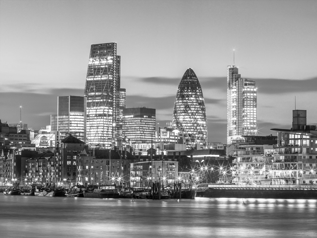 Konfiguration benutzen (Städte, Metropole, London, Architektur, Skyline, Themse, Fluss, Abendszene, Wunschgröße, Fotokunst, Wohnzimmer, Treppenhaus, schwarz/weiß)