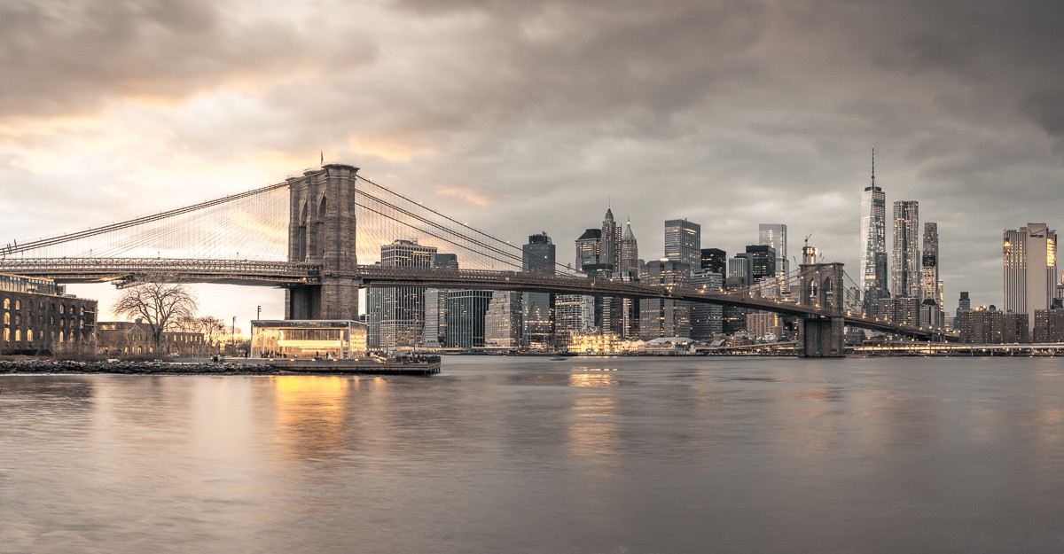 Konfiguration benutzen (Brücke, Wahrzeichen, East River, Wolkenkratzer, Skyline, Hochhäuser, Wunschgröße, Fotokunst, Wohnzimmer, Treppenhaus, bunt)