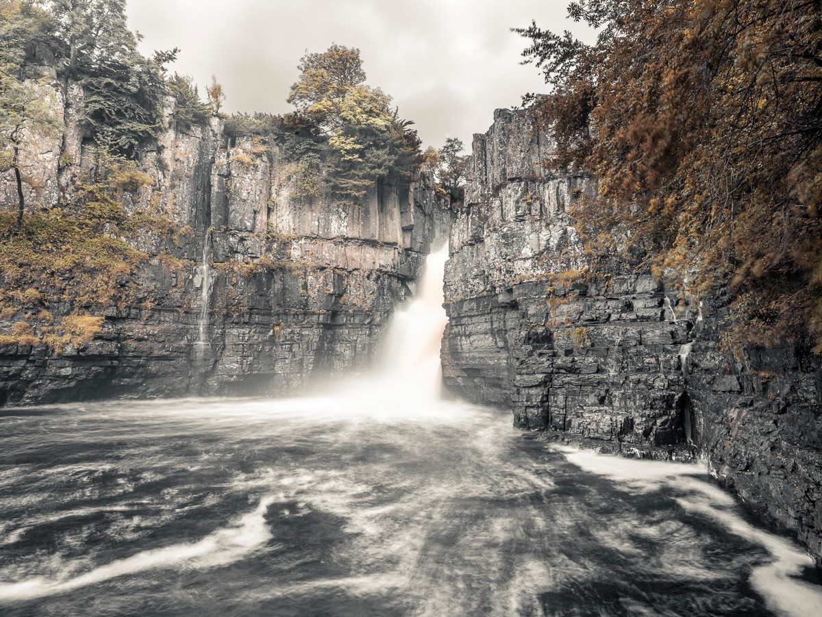 Konfiguration benutzen (Landschaft, Felsen, Bäume, Wasserfall, England, Fotokunst, Wunschgröße, Wohnzimmer, Treppenhaus,)