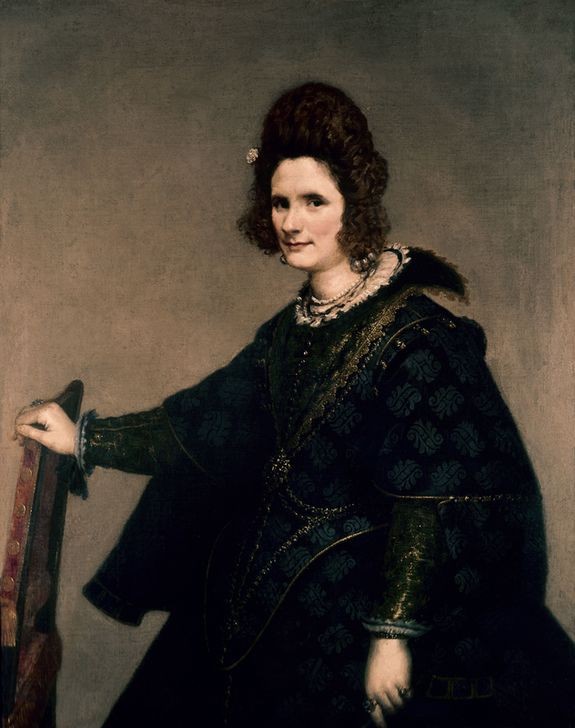 Diego Rodriguez de Silva y Velasquez, Bildnis einer Dame (Frau,Kunst,Schmuck,Barock,Portrait,Halskette,Perlenkette,Adel,Spanische Kunst,Kleid,Haarschmuck,Dame,Kleidung (Allgemein),Stuhl,Hochfrisur,Kniestück,Frisur)