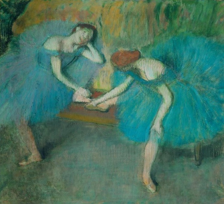 Edgar Degas, Deux danseuses au repos, ou Danseuses en bleu (Ballett,Musik,Pause,Tänzer,Tänzerin,Tanz,Theater,Impressionismus,Bühne,Französische Kunst,Ausruhen,Blau,Ballerina,Hinter Den Kulissen)