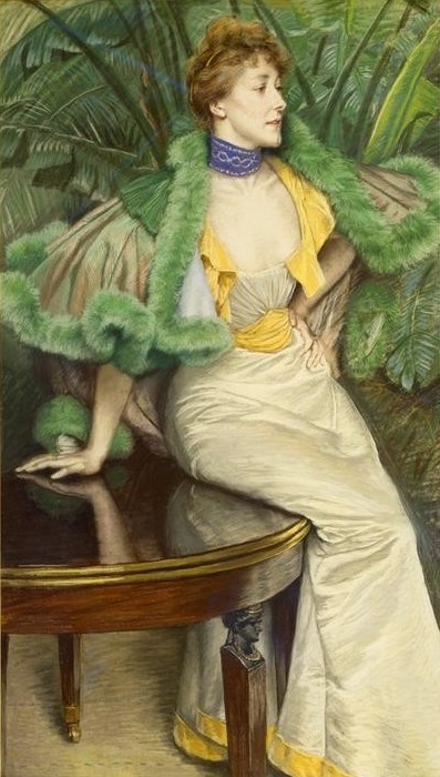 James Tissot (Jacques-Joseph), Princesse de Broglie (Abendgarderobe,Damenmode,Frau,Kunst,Mensch,Mode,Palme,Pelz,Dekollete,Tisch,Portrait,Prinzessin,Adel,Französische Kunst,Kleid,Eleganz,Pose,Blau,Extravaganz,Halsband,Grün,Sitzen,Ganzfigurig,Gelb,Halbprofil,Auf Dem Tisch Sitzen,Weiss (Farbe),Farbigkeit,Hände)