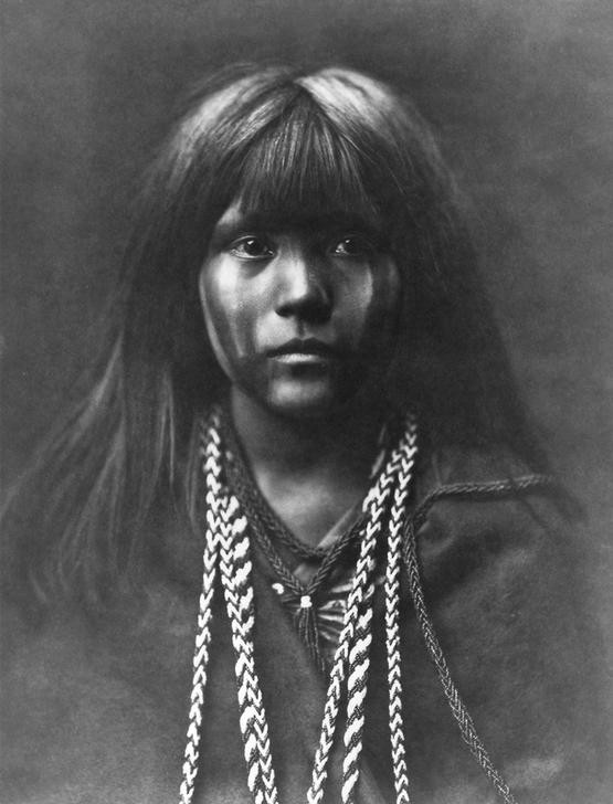 Edward S. Curtis, Unbekannt (Indianer, Mädchen, Portrait, Menschen, Völkerkunde, Indianerstämme Mohave, Fotografie, Wunschgröße, Wohnzimmer, schwarz/weiß)